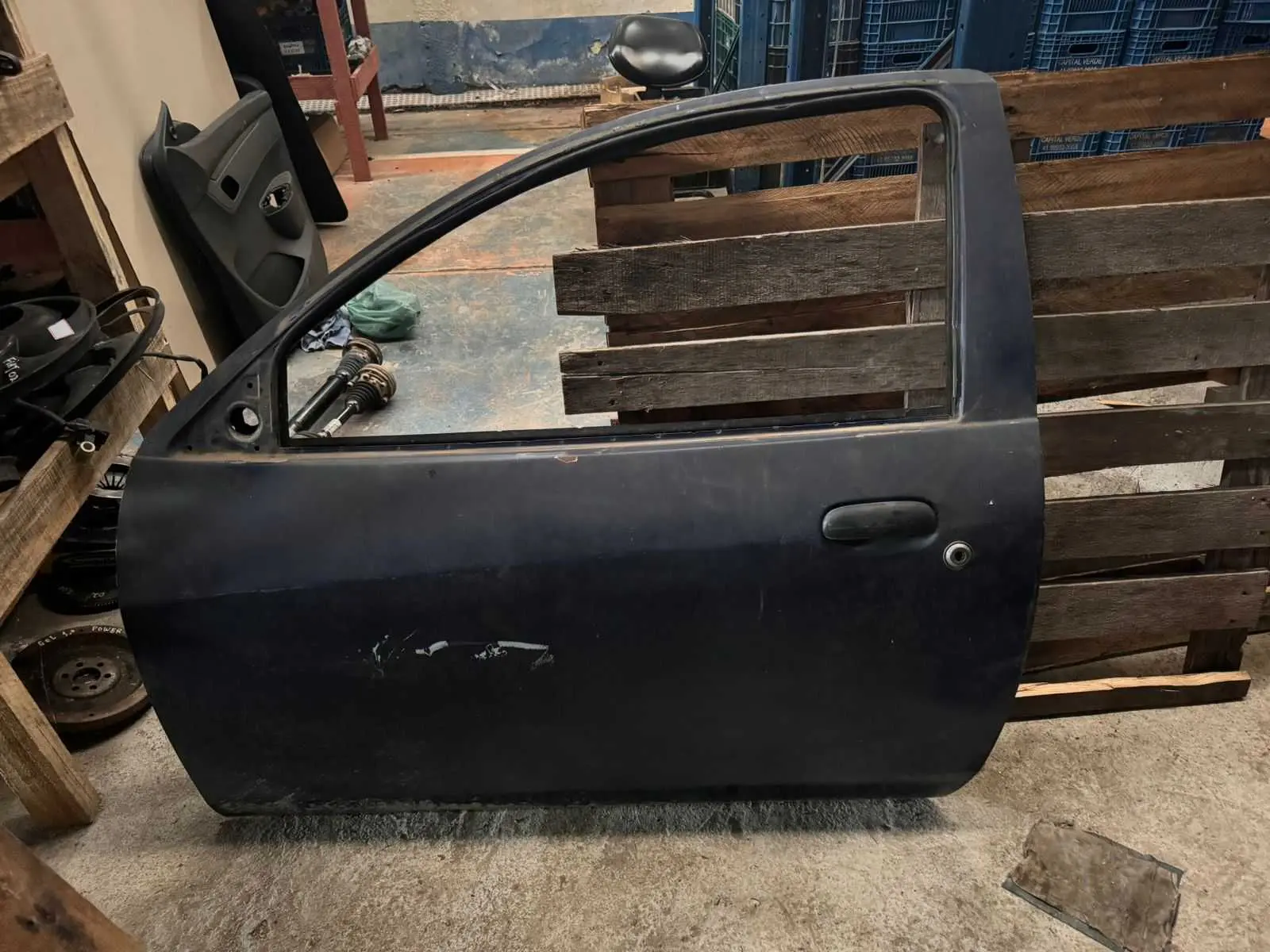 PORTA DIANTEIRA ESQUERDA FORD KA 1997
