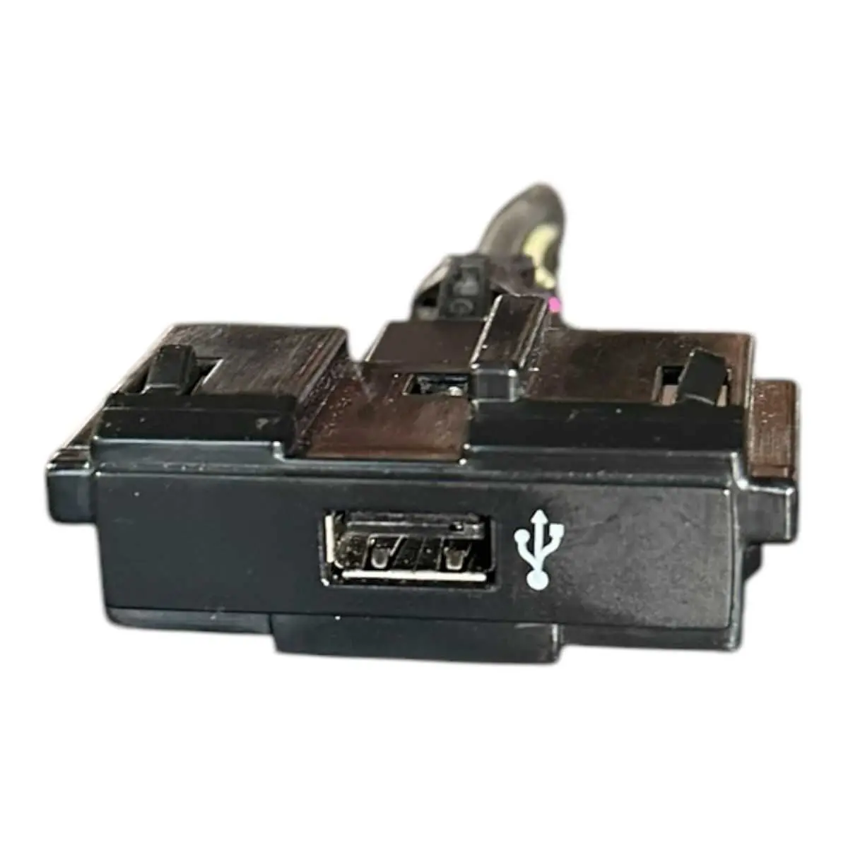 entrada Conector carregador Usb VW jetta Polo 2014/2023