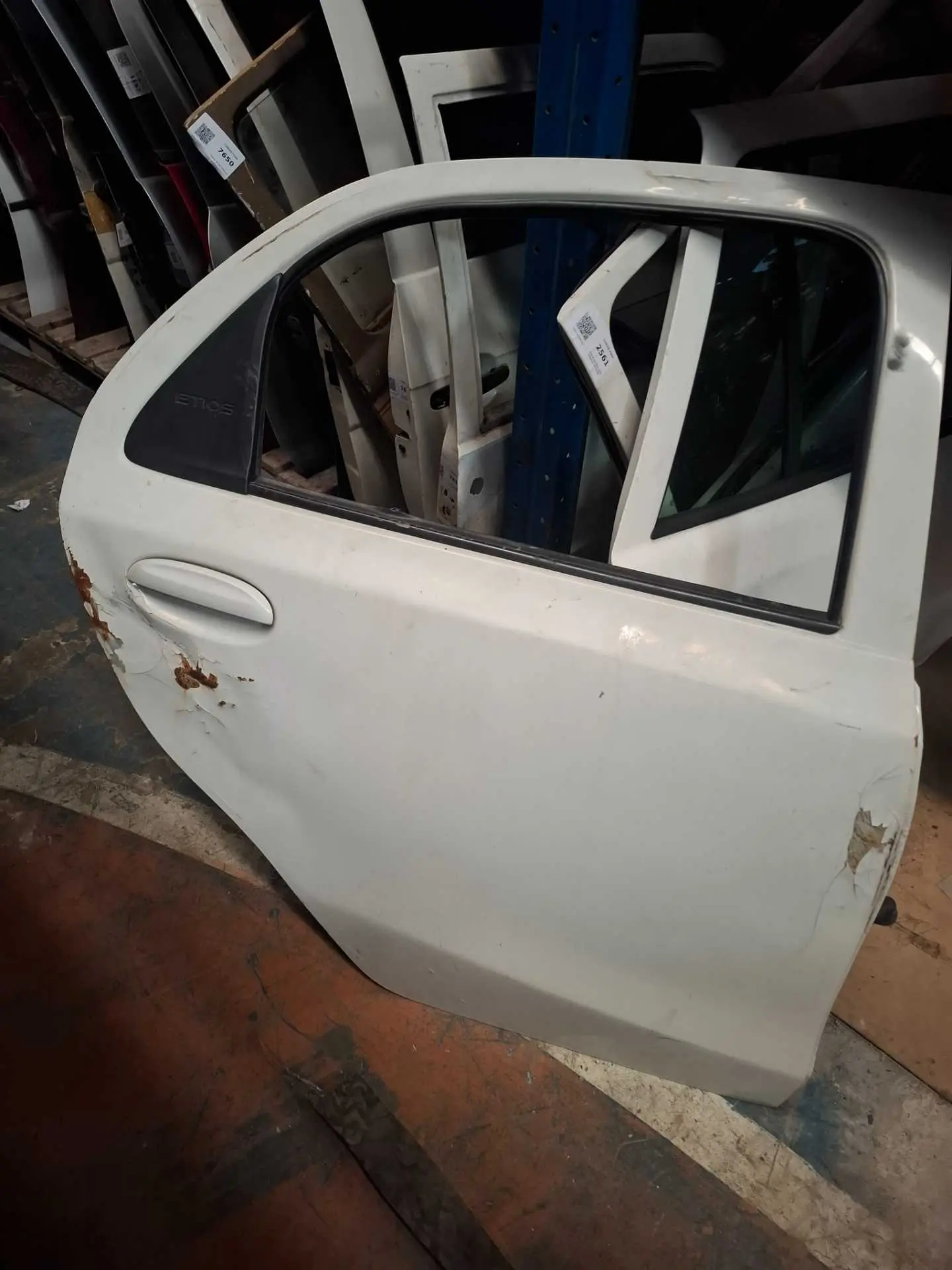 Porta Etios Traseira Direita Recuperar