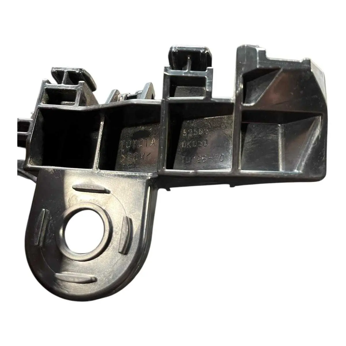 Suporte Guia Parachoque Trás. L.e Hilux Sw4 2017 525630k030