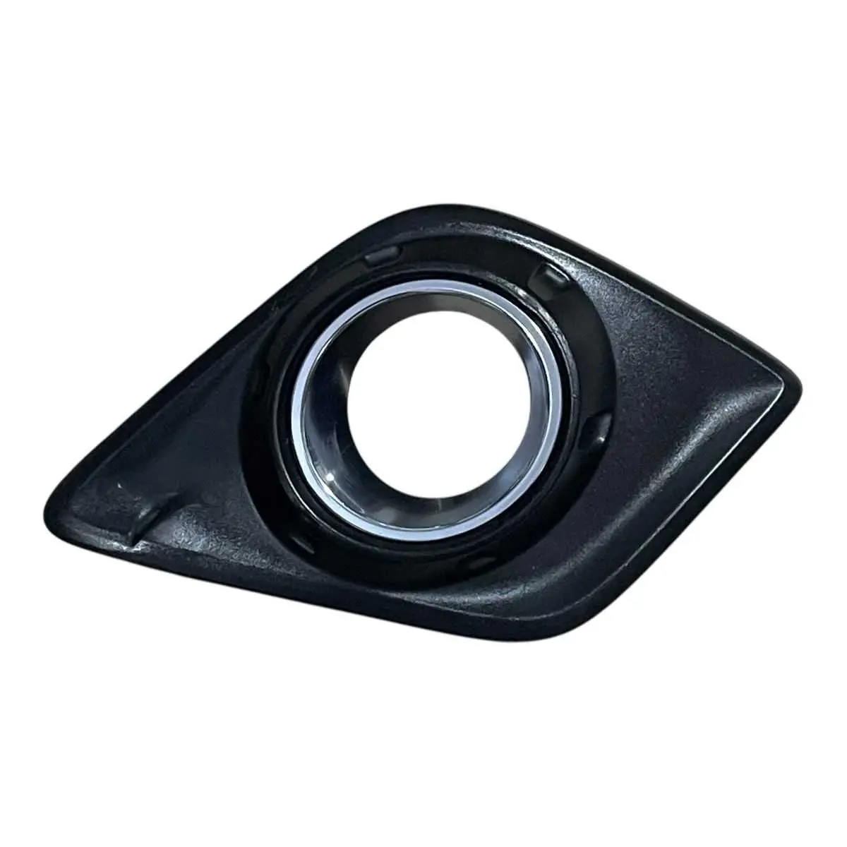MOLDURA FAROL DE MILHA HILUX ESQUERDO DETALHE NO ENCAIXE