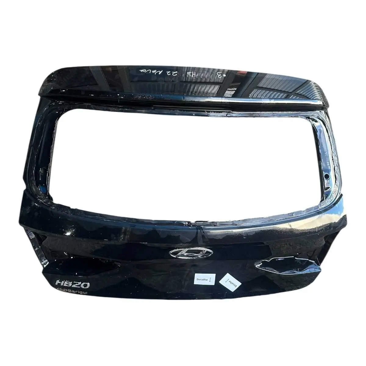 Tampa traseira HB20 HATCH 2024 (COM DETALHE)