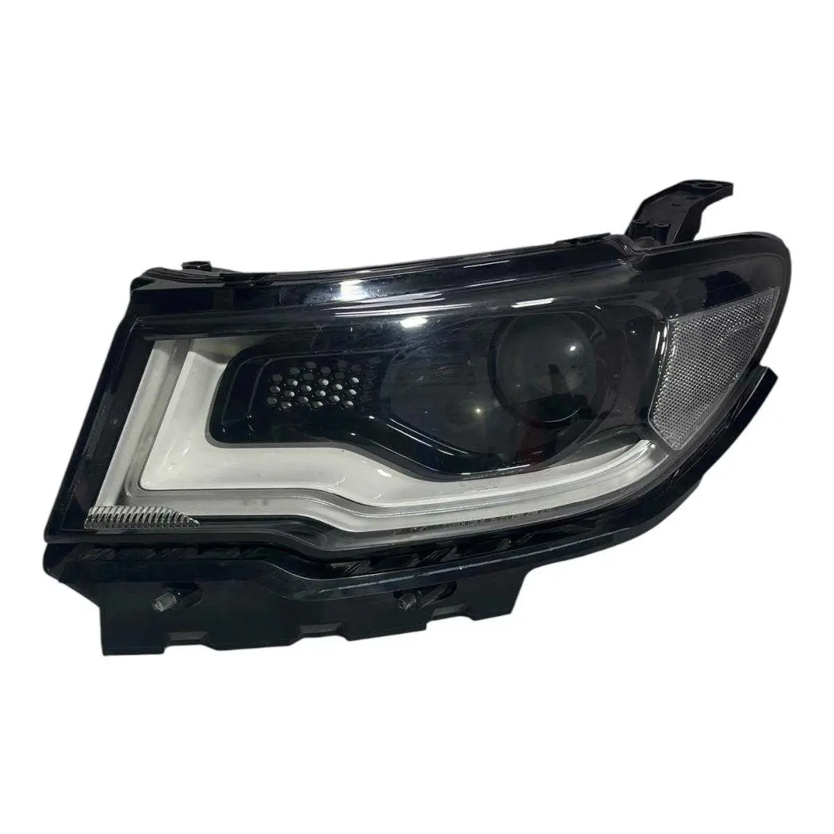 Farol Esquerdo Jeep Compass led 2017/2021 00534801970 com recuperado numa perninha