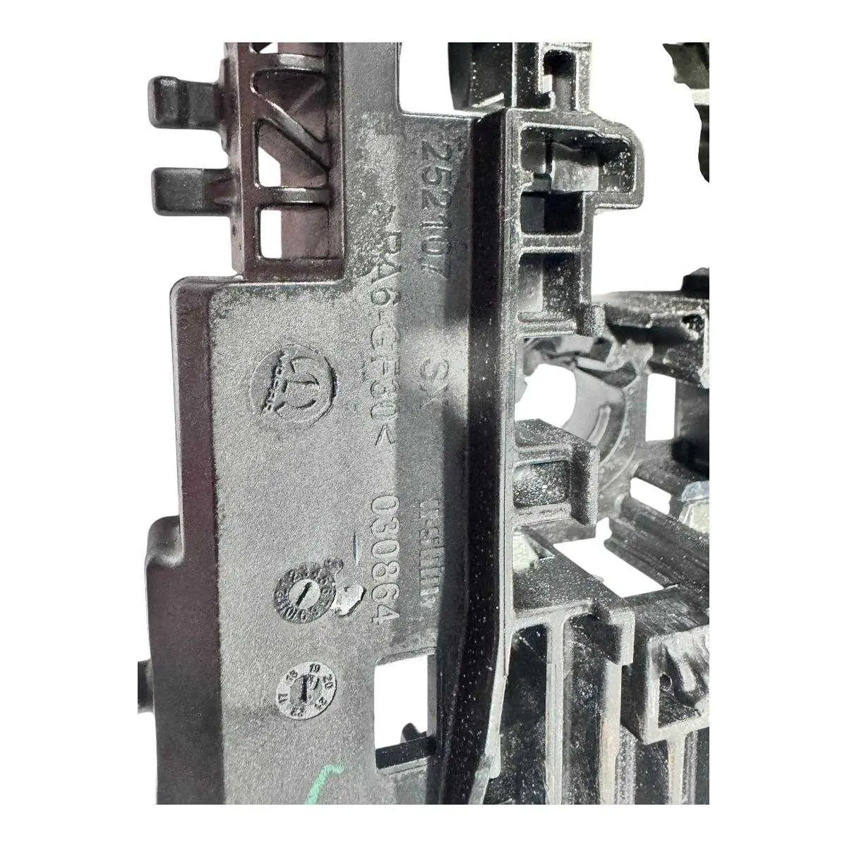 SUPORTE MAÇANETA RENEGADE TRASEIRA ESQUERDA 030864