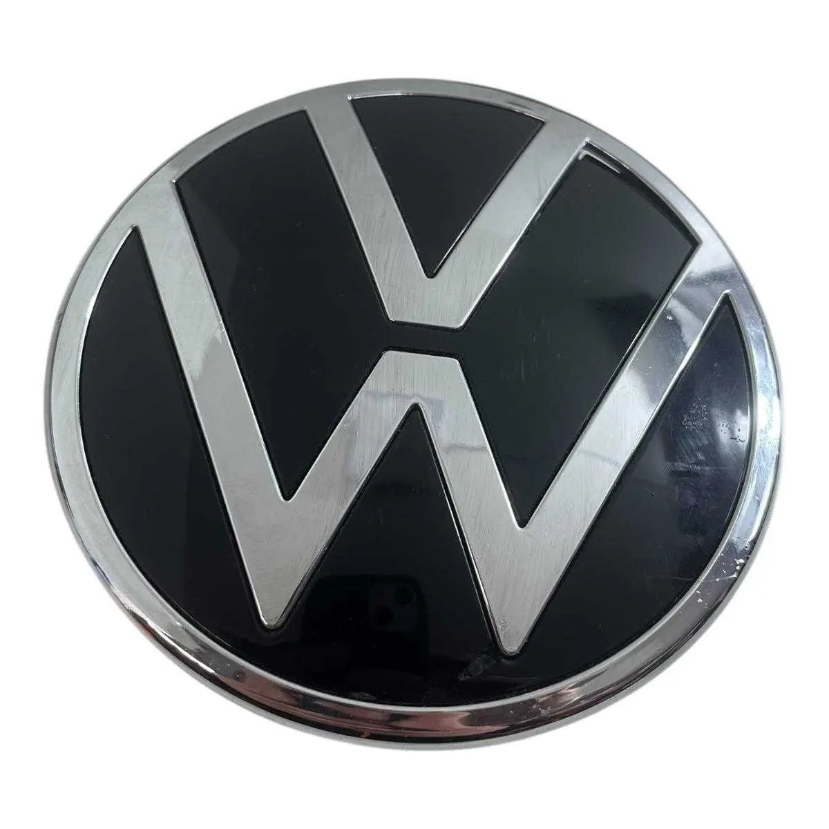 Emblema Grade Dianteira Vw Nivus 2021/2024 ( COM DETALHE )