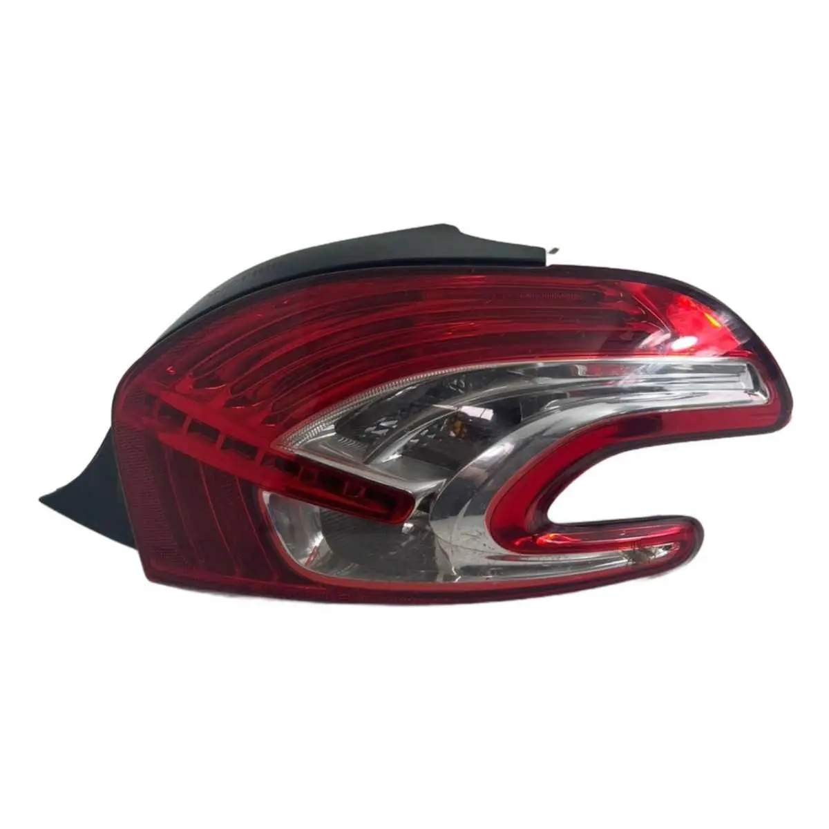 Lanterna Traseira Direita Peugeot 208 2013/2019 9677327780