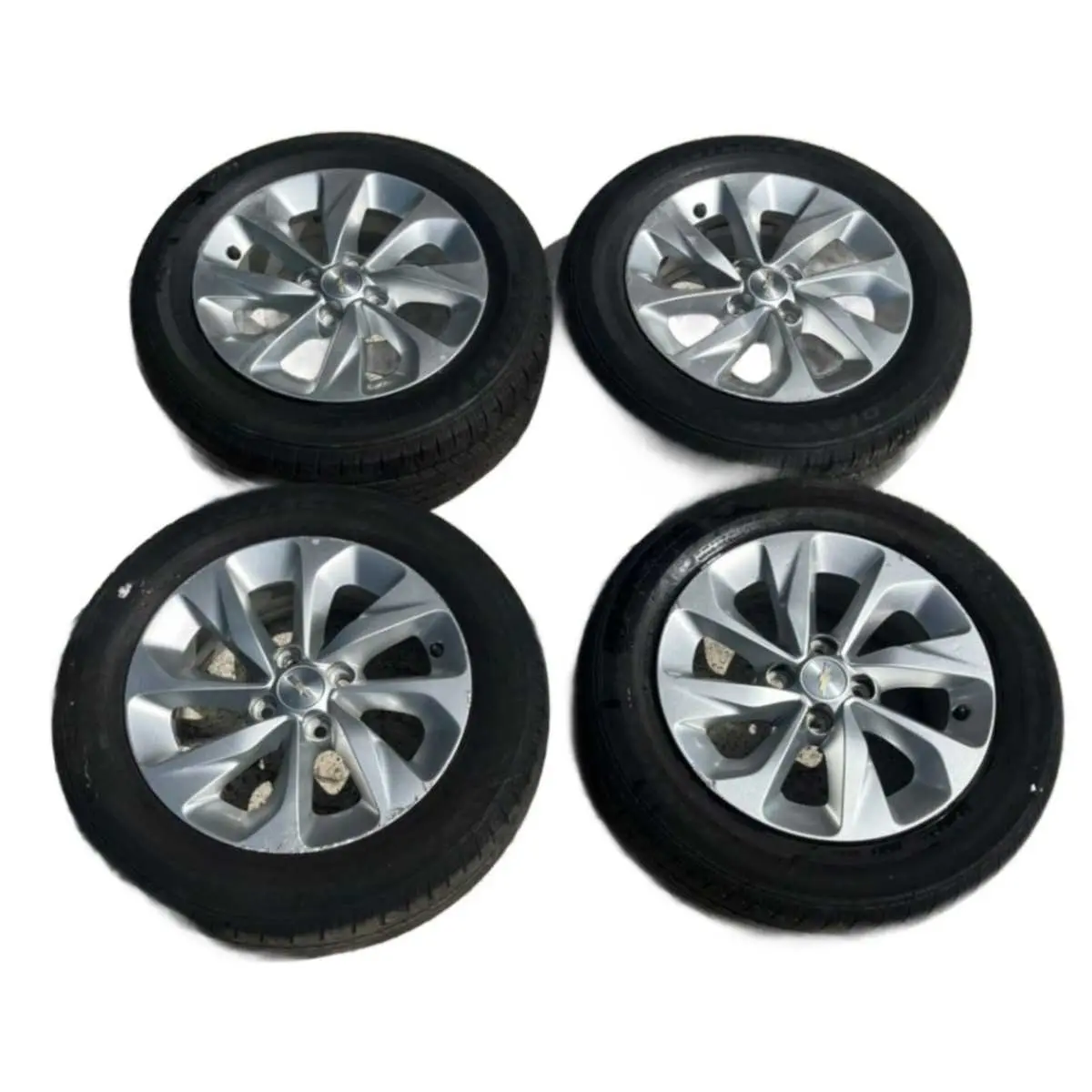 JOGO DE RODA ONIX PLUS PNEU WAST LAKE 185/65 ARO 15 2022