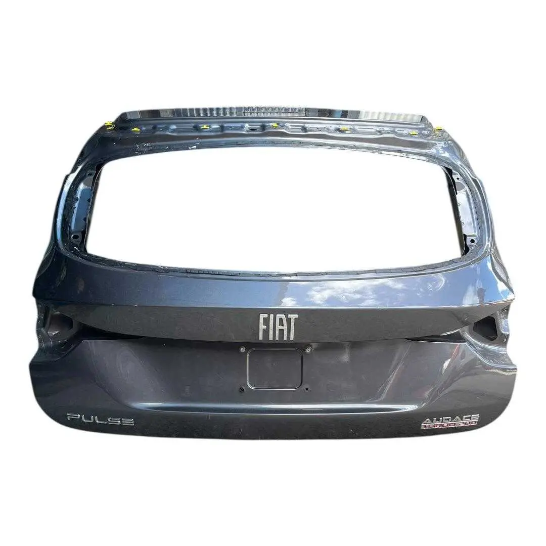 TAMPA TRASEIRA FIAT PULSE AUDACE 2023 COM UM AMASSADO
