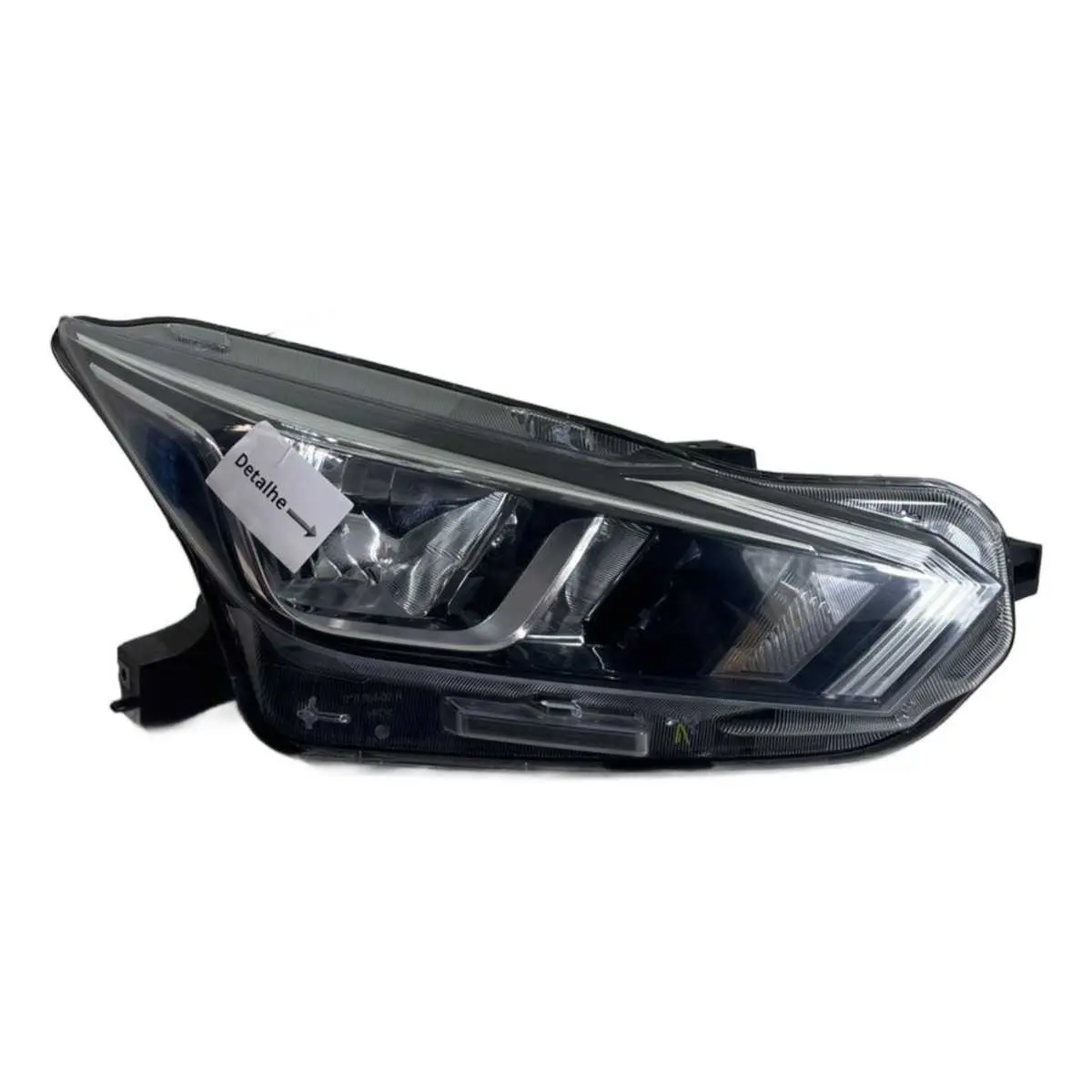 Farol Nissan Versa lado direito recuperado 2020/2023