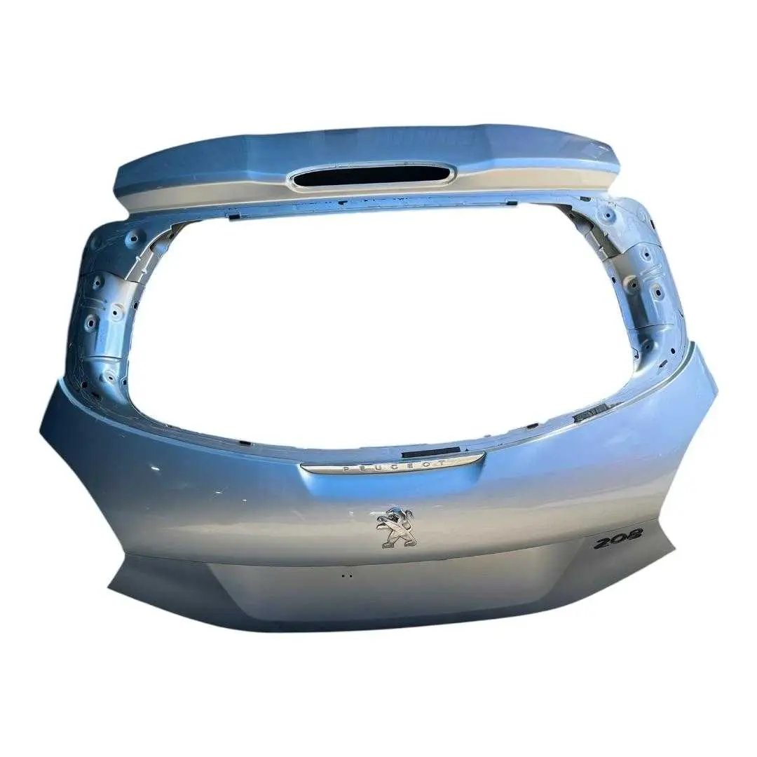 TAMPA TRASERA PEUGEOT 208 2015 A 2018 PRATA ORIGINAL USADO