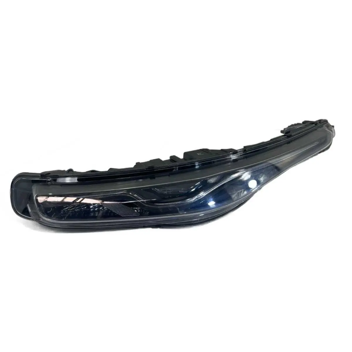 Farol Lado Esquerdo superior Fiat Toro Led 2020/2024