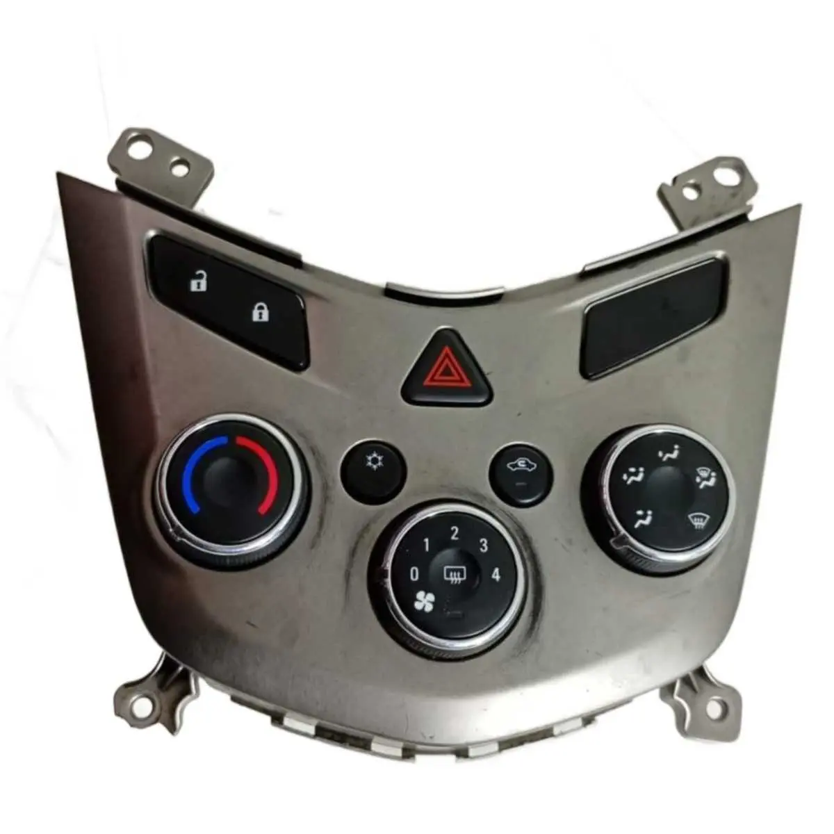 Comando Ar Condicionado Chevrolet Sonic 2012 A 2014 95076682