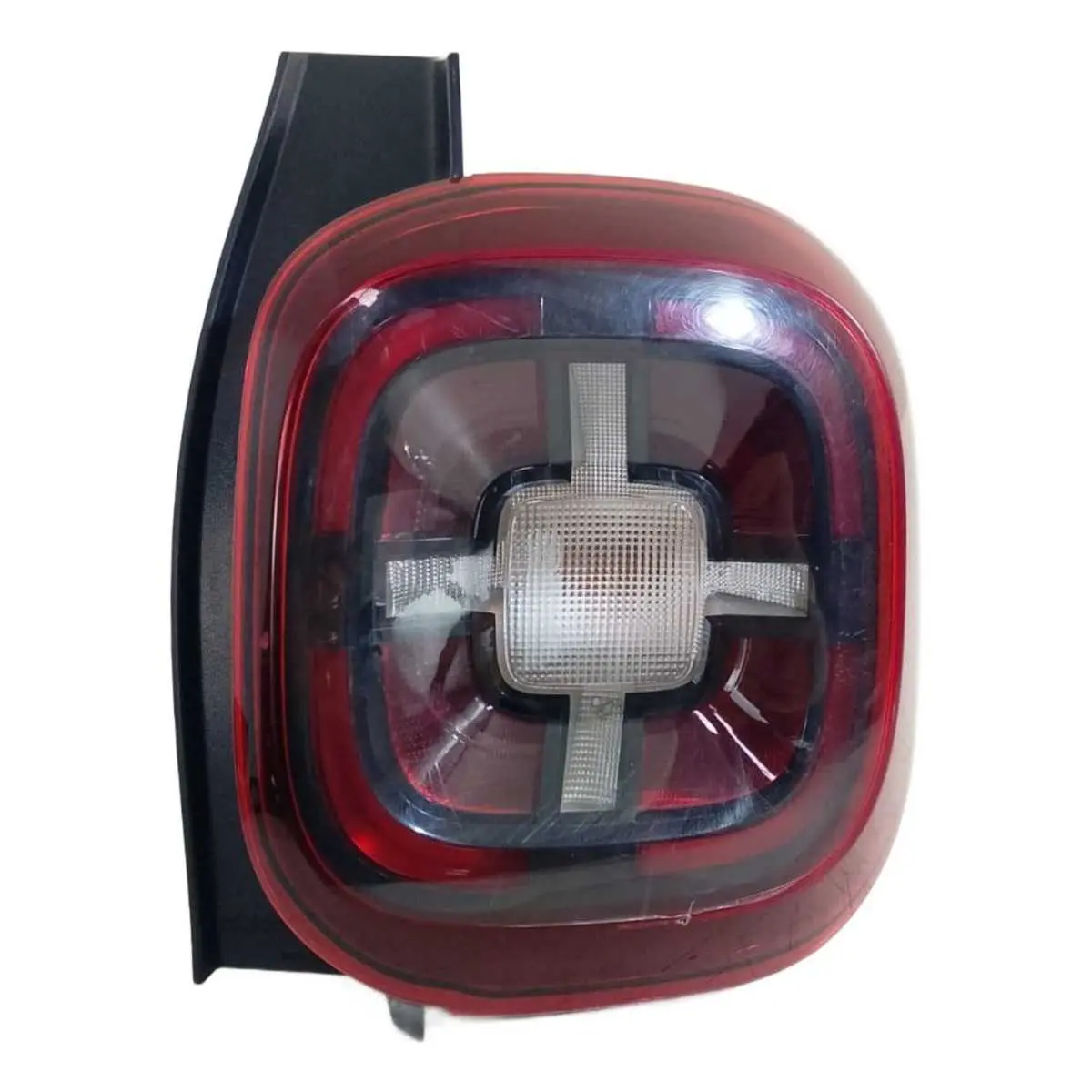 Lanterna Traseira direita Renault Duster 2020/23 9841127880
