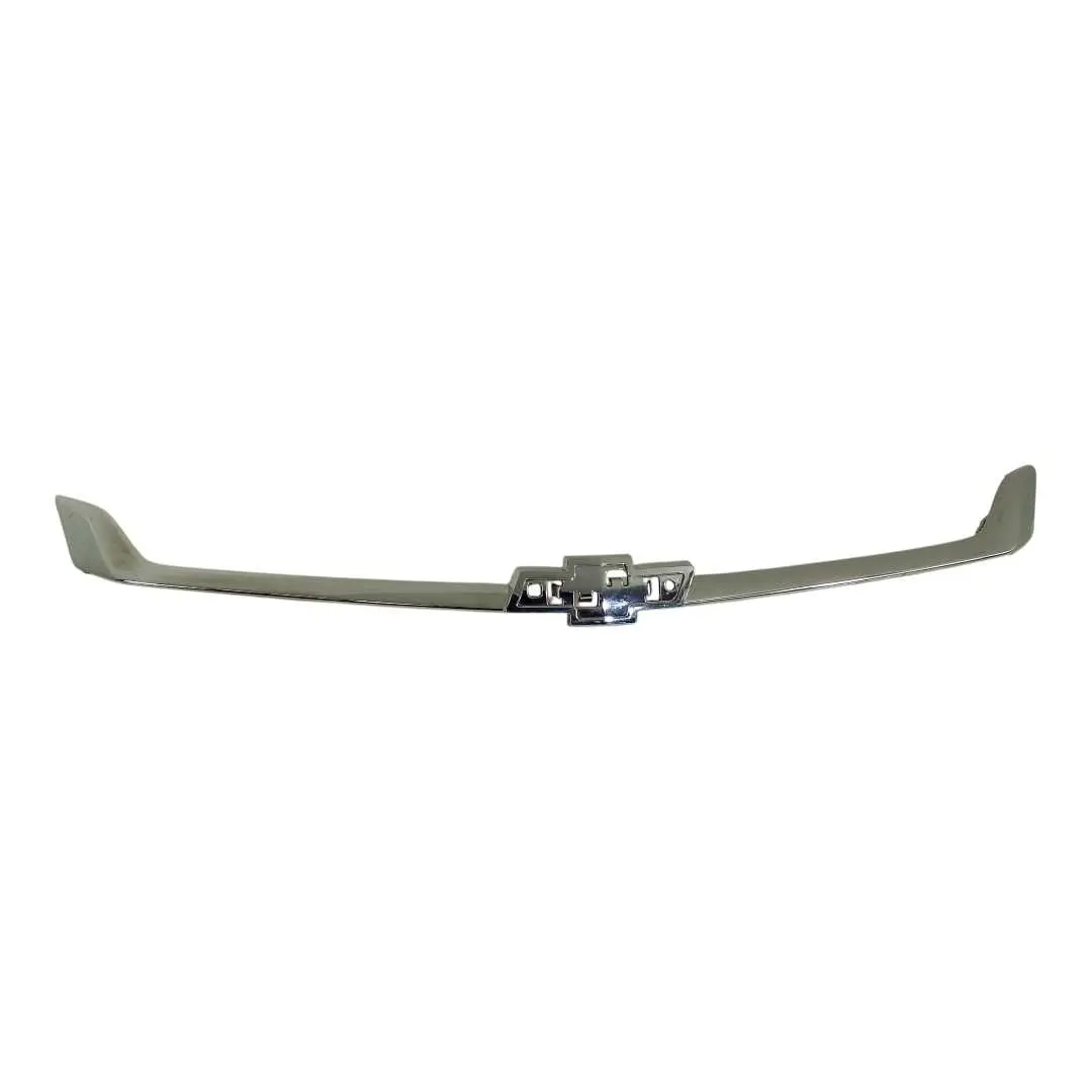 M Grade Parachoque Onix Plus 20/25 ENCAIXE QUEBRADO