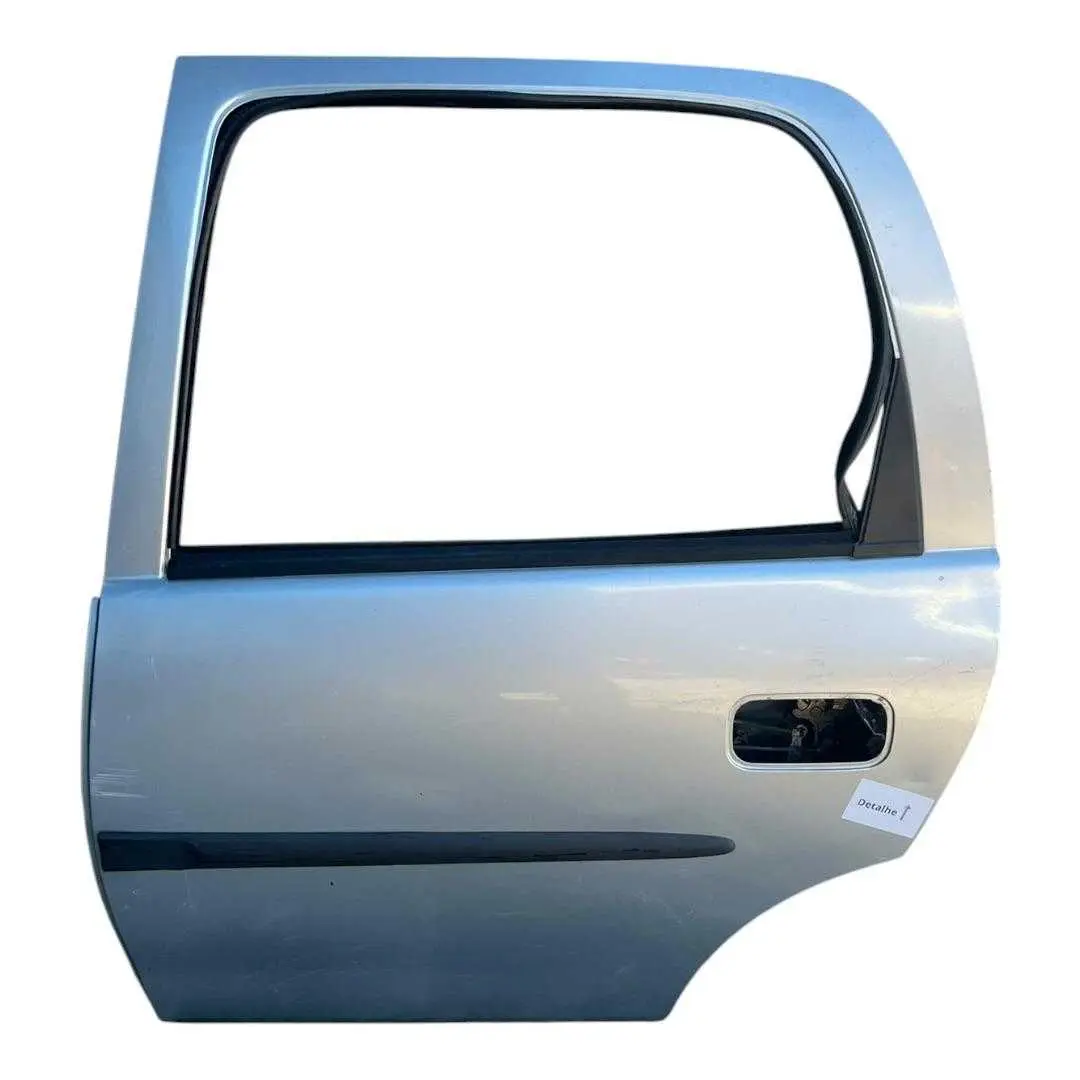 Porta Traseira Esquerda Corsa Classic 2000/2014 detalhe